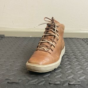 MERRELL Women’s Boots Brown size 9